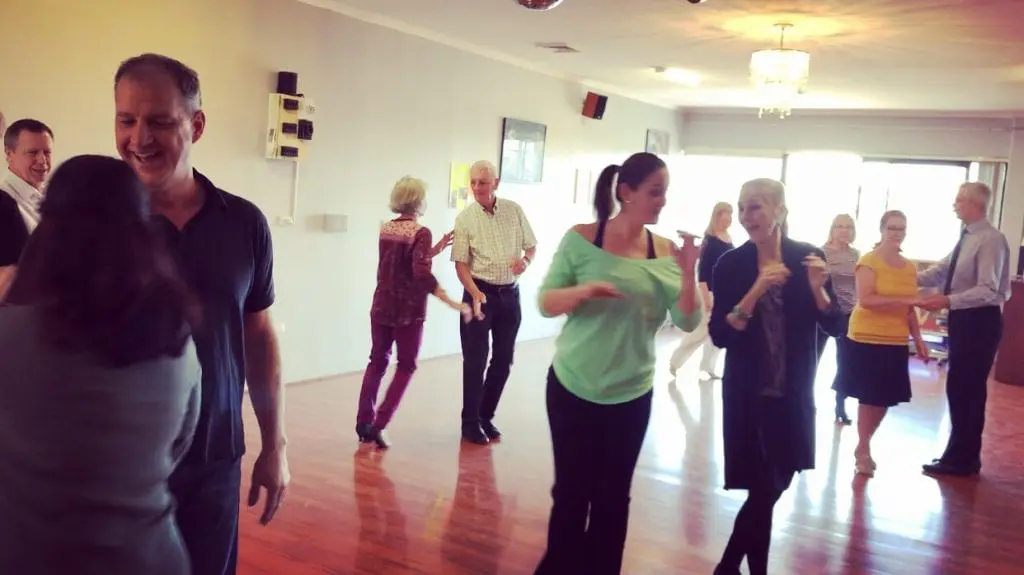 What Are Group Dance Lessons 1